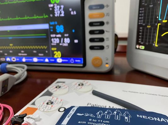 Monitores multilíngues de pacientes recém-nascidos com tela sensível ao toque 6 Parâmetros padrão