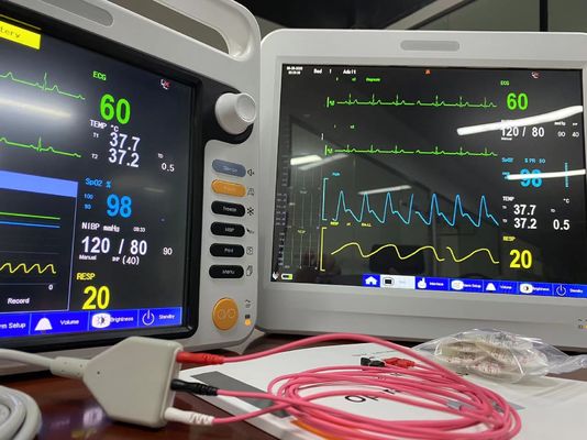 Monitor de sinais vitais automatizado de múltiplos parâmetros para diagnóstico neonatal ODM