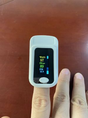 Pequeno oxímetro de pulso de ponta dos dedos medico OLED para criança adulta, monitor de oxigênio no sangue