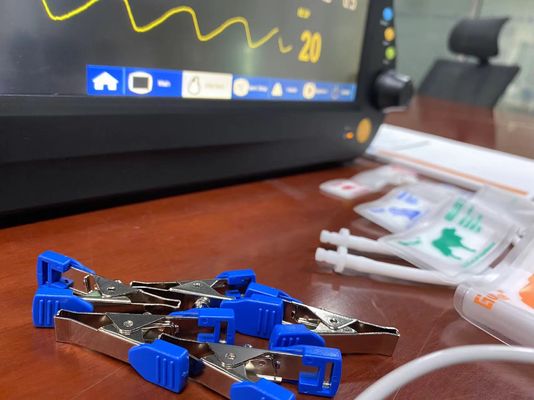 Máquina de sinalização vital digital veterinária com ECG NIBP SPO2 2 Temp Standard