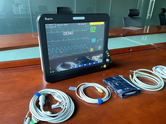 Monitores portáteis de pacientes de vários parâmetros de 15 polegadas com compatibilidade HL7, saída de dados USB, VGA, chamadas de enfermeiros e sinais vitais